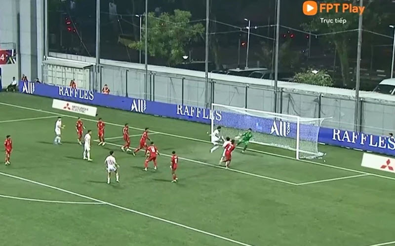 Nguyễn Xuân Son tỏa sáng ấn định tỉ số 2-0 cho Việt Nam